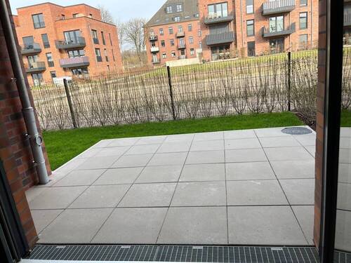 Teilweise überdachte Terrasse - 