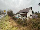 Hausansicht - Einfamilienhaus mit 270,00 m² in Küps zum Kaufen