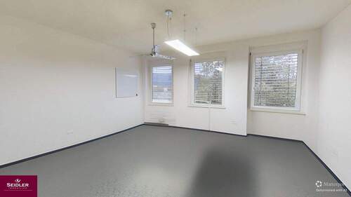 Bürozimmer 1 - unmöbliert - Büro in Freiburg im Breisgau zur Miete