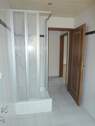 Bad mit Dusche - 
