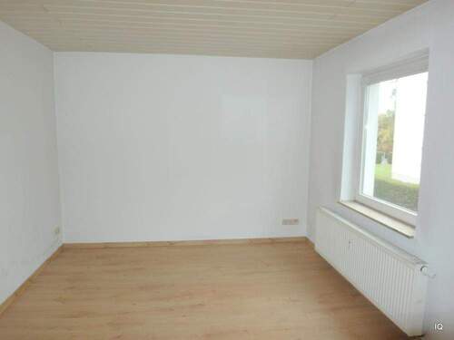 Wohnzimmer - Etagenwohnung mit 40,00 m² in Zeithain zur Miete