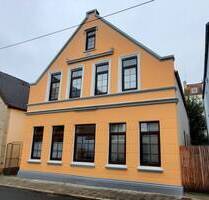 Sehr gepflegtes Zweifamilienhaus mit vermieteter EG-Wohnung und Maisonettewohnung zu verkaufen - Bremerhaven Lehe