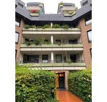 Stadtwohnung in Köln-Sülz: Offene Küche & zentrale Lage an der Luxemburger Straße