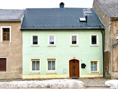 Geäudeansicht - Gemütliches Reihenmittelhaus mit sensationellem Ausblick