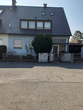 Vorderanschicht - 5 Zimmer Mehrfamilienhaus, Wohnhaus in Nürnberg