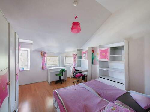 Schlafen (derzeit als Kinderzimmer genutzt) - 4 Zimmer Etagenwohnung in Wurmannsquick