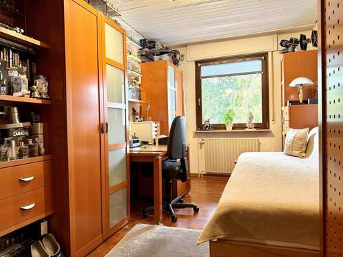 Kinder-/ Arbeitszimmer - 