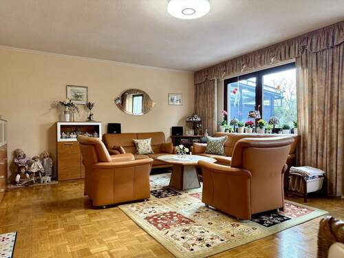 Wohn- und Esszimmer - Reihenmittelhaus mit 125,00 m&sup2; in Offenbach zum Kaufen