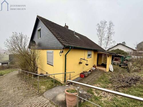Hausansicht - Projekt mit Perspektive - Haus mit Einliegeroption und großem Grundstück!
