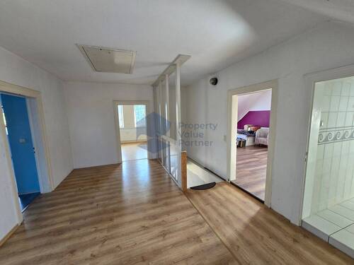 Altbau OG Flur - 