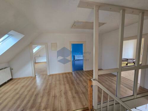 Altbau OG Flur - 