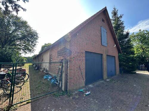 Garage Vorplatz - 