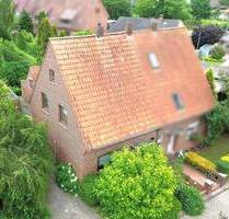 Viel Potential zum fairen Preis! Doppelhaushälfte mit 3 Zimmern und gemütlichem Garten - Brake