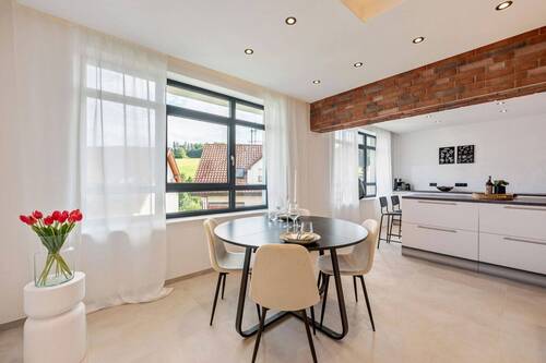 Panorama Fenster im Essbereich - Etagenwohnung mit 100,00 m² in Leinfelden-Echterdingen zum Kaufen