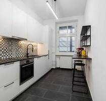 Jetzt einziehen: Wunderschöne Eigentumswohnung im Jugendstilbau! - Berlin Steglitz