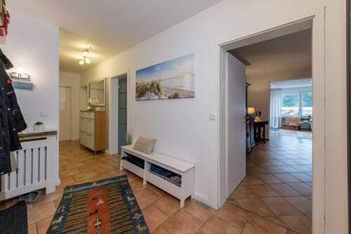 Flur - 8 Zimmer Mehrfamilienhaus, Wohnhaus in Cuxhaven / Stickenbüttel