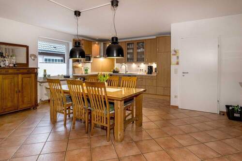 Essbereich und Küche - 