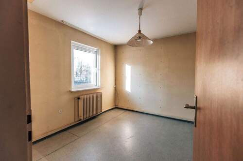 Arbeitszimmer 1.OG Strasse - 