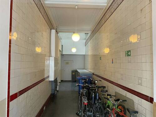 Hauseingang - 3 Zimmer Etagenwohnung zur Miete in Hamburg