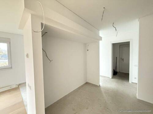 Flur / Diele - 5 Zimmer Doppelhaushälfte in Schlangen / Oesterholz-Haustenbeck