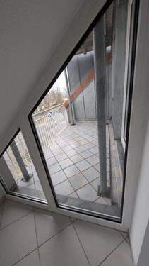 viele Glaselemente - 2 Zimmer Etagenwohnung in Bamberg