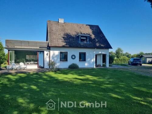 Vorderansicht - 4 Zimmer Mehrfamilienhaus, Wohnhaus zum Kaufen in Moorrege