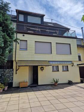 Rückansicht - Mehrfamilienhaus, Wohnhaus in Neunkirchen zum Kaufen