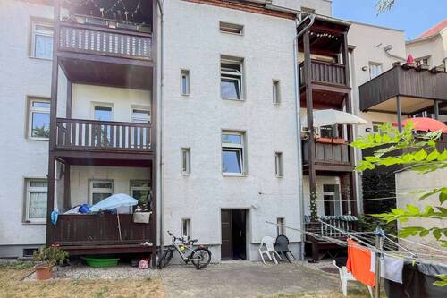 Rückansicht Haus - 2 Zimmer Etagenwohnung zum Kaufen in Leipzig