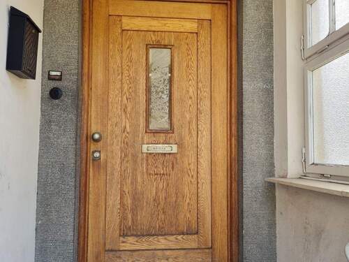 schöne, alte Holzhaustüre - Einfamilienhaus mit 135,00 m&sup2; in Burgbrohl zum Kaufen