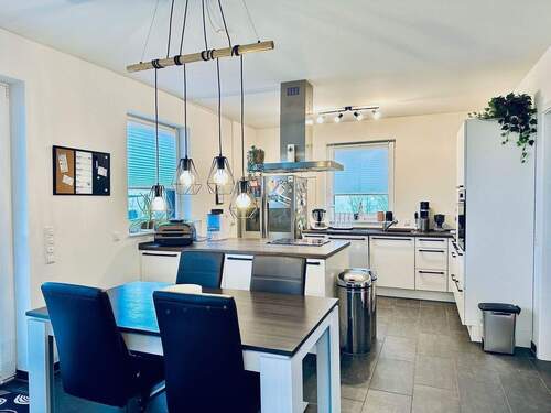 Die traumhafte Einbauküche mit Essbereich - 4 Zimmer Terrassenwohnung in Wittlich