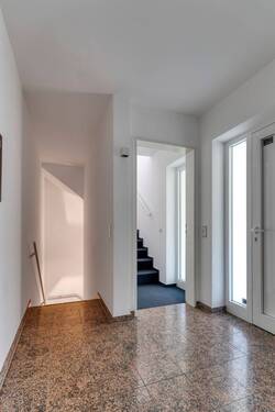 Eingangsbereich.jpg - 6 Zimmer Einfamilienhaus in Frankenthal (Pfalz)