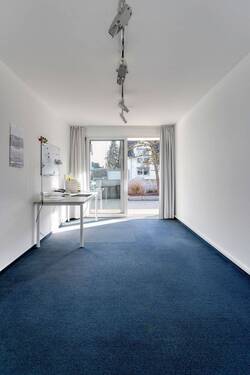 Kinderzimmer oder Büro.jpg - 