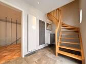 Erdgeschoss - Eingangsbereich/Treppenhaus… - Einfamilienhaus mit 258,00 m&sup2; in Stadthagen zum Kaufen