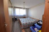 Schlafzimmer vor der Sanierung - 