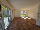 Wohnzimmer mit Terrassenzugang - 