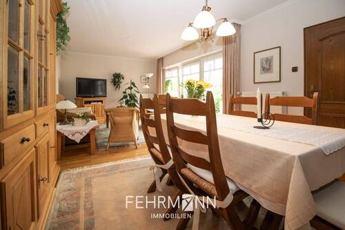 Wohn- und Esszimmer - 