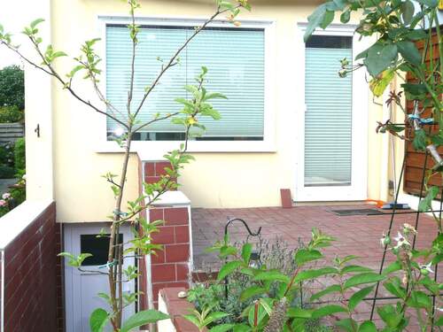 TOP für 2 Pers, kleine Familie - 25336 Elmshorn Liebevoll gepflegtes Reihenendhaus aufgrund der baulichen Beschaffenheit ideal für 2 Personen für die kleine Famlie Liebhaberstück