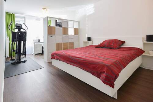 Schlafzimmer - 2 Zimmer Etagenwohnung in Oberschleißheim