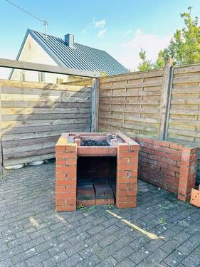 Mit Grillplatz - 4 Zimmer Doppelhaushälfte in Beuren (Hochwald)