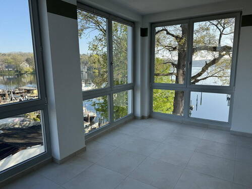 Wohnzimmer - 2 Zimmer Etagenwohnung zum Kaufen in Potsdam - Neu-Fahrland