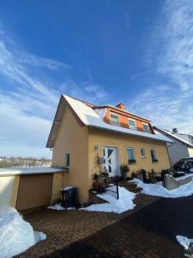 Außenansicht - 8 Zimmer Einfamilienhaus zum Kaufen in Eiterfeld