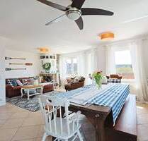 Helle Doppelhaushälfte mit Einliegerwohnung und Wohlfühlatmosphäre in Aidlingen-Deufringen