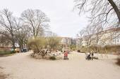 nahegelegener Helmholzplatz - 