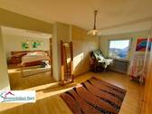 Schlafzimmer mit Ankleide OG - 