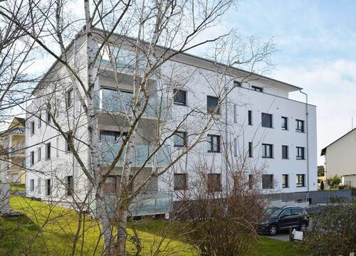 Hausansicht_2.jpg - Sonnige, komfortable OG-Wohnung in Lohfelden