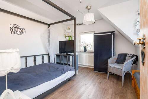 Schlafzimmer oben - 