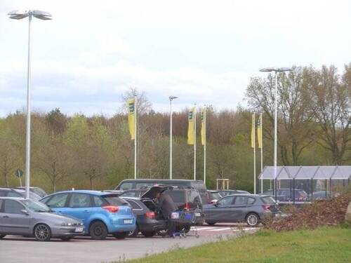 Parkplatz von Aldi und Edeka - Grundstück zum Kaufen in Kisdorf