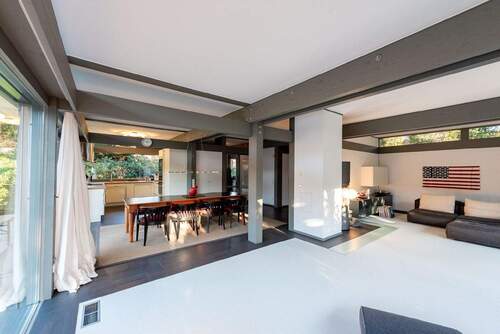 Wohn- und Essbereich - AIGNER - Lichtdurchflutet und vielseitig: 450 m² Gewerbe und Wohnen auf hohem Niveau vereint