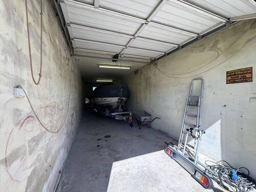 Garage - 