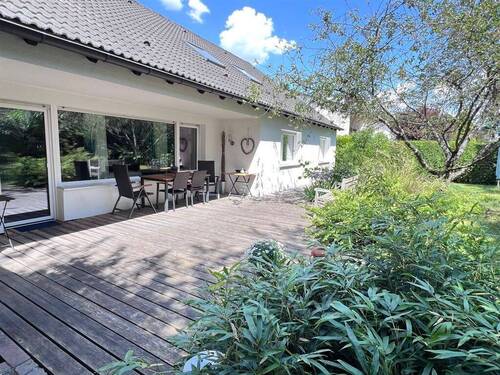 Südansicht - 7 Zimmer Einfamilienhaus in Schwabach
